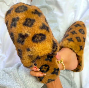 Luxury Vibe Fur Slippers ⚜️